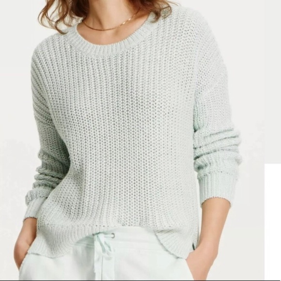 Lou & Grey Chunky Knit Shoreline Sweater in Mint Lou & Grey Chunky Knit Shoreline Sweater in Mint